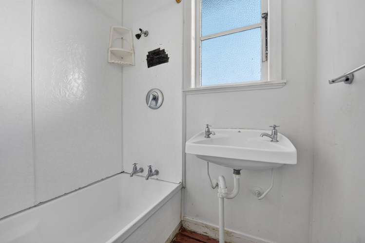 25 Bledisloe Terrace Hamilton East_20