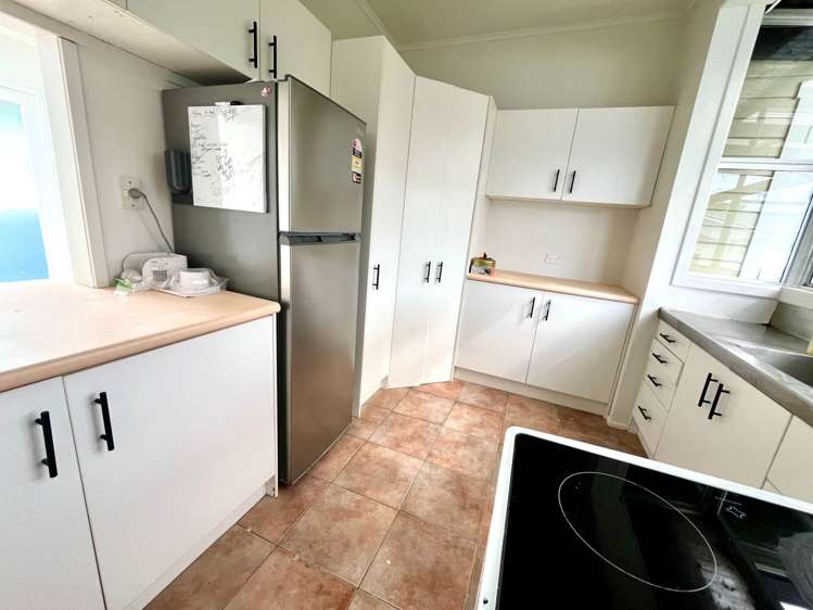 352 Hillsborough Road Mt Roskill_6