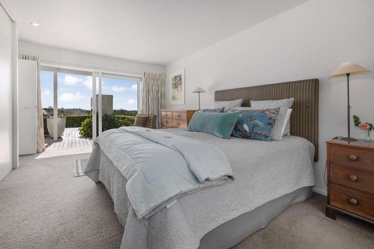 86 Emerald Glen Road Paekakariki_13