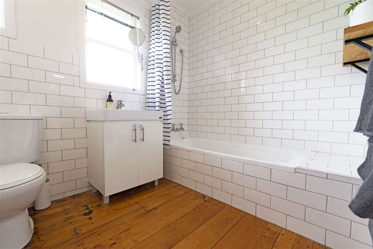 1/13 Essex Street Te Atatu South_29