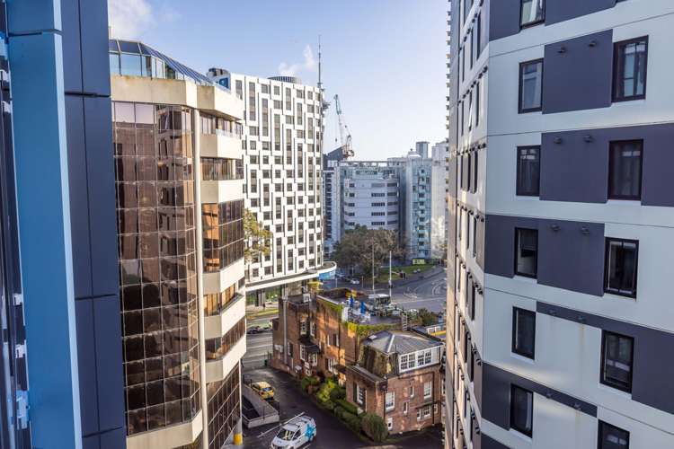 13B/3 Whitaker Place Auckland Central_8