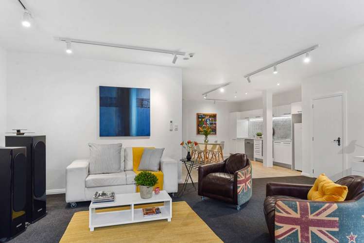 2/25a Lake Road Devonport_27