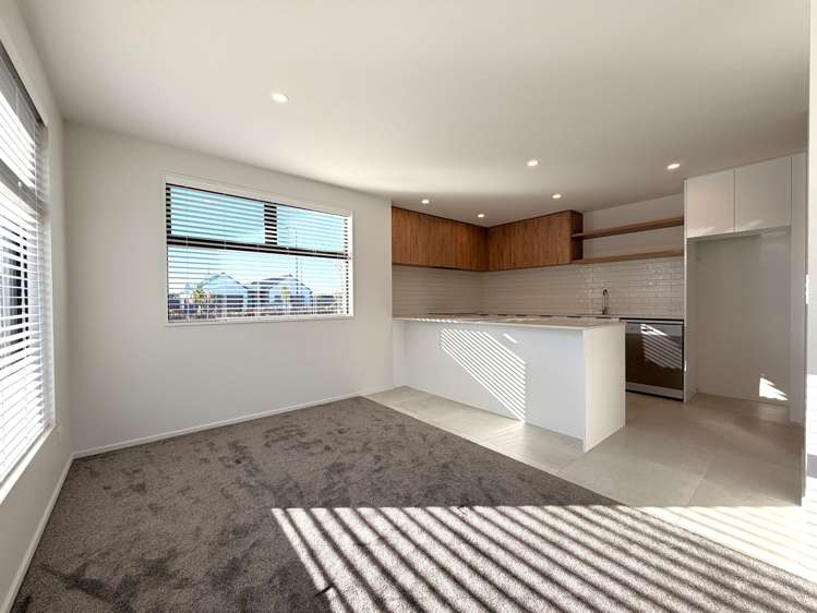 106 Northmoor Boulevard Rolleston_5