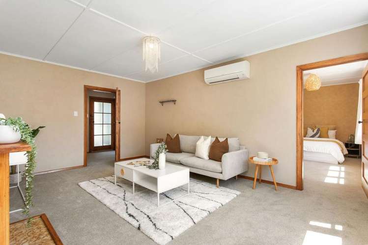 34 Pitcairn Crescent Bryndwr_5