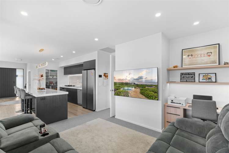 8 Coach Way Rolleston_9