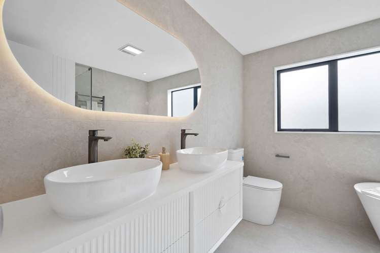 2/129 Arran Road Browns Bay_19