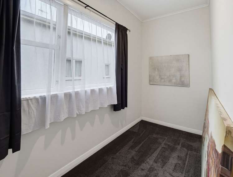 19 Hereford Street West End_17
