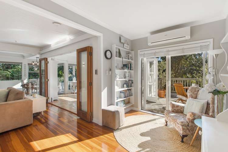 103 Beach Road Mellons Bay_4