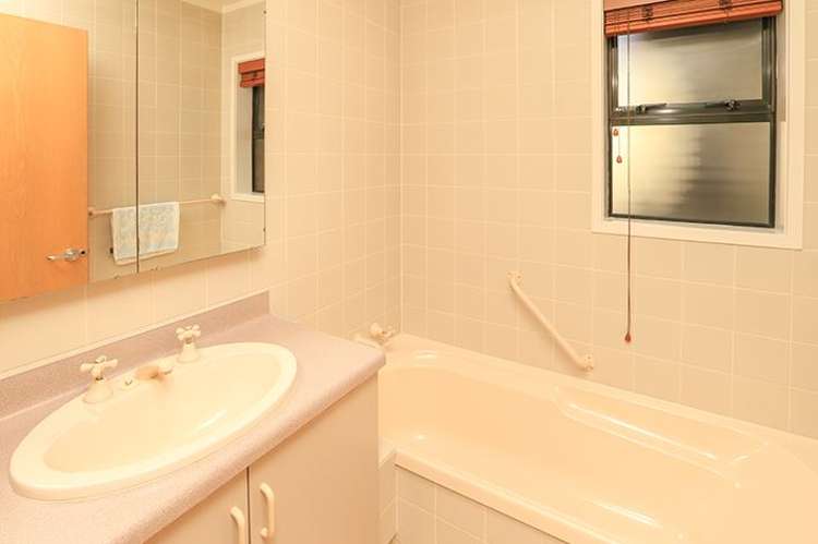 26 Cheltenham Close Flagstaff_22