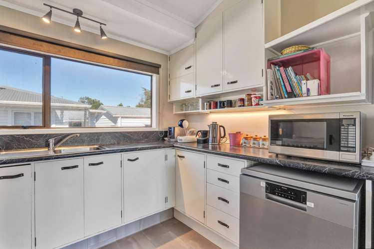 15 Brecon Road Stratford_6