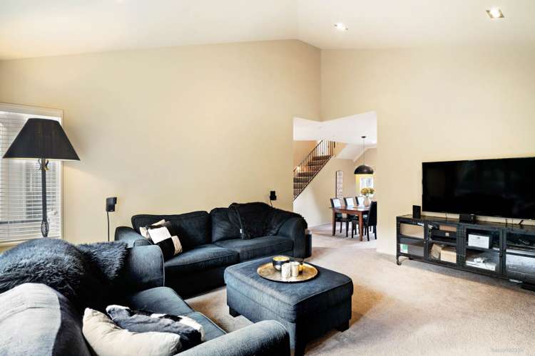 6 Chardonnay Rise Henderson_35