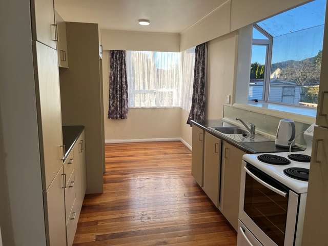 92 Wilkie Crescent Naenae_3