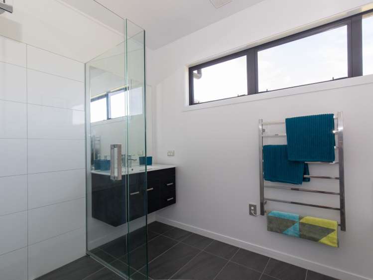 21 Hikuwai Drive Albert Town_13