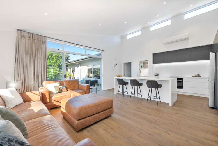 123 Pine Harbour Parade Beachlands_5