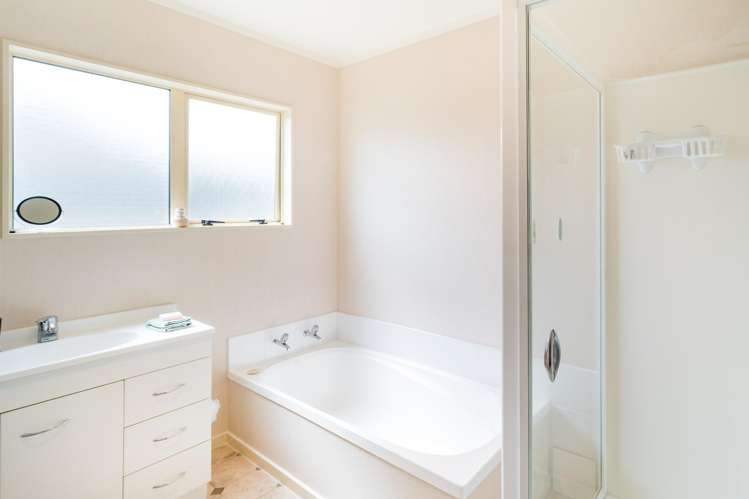 18 Dalfield Place Highbury_13