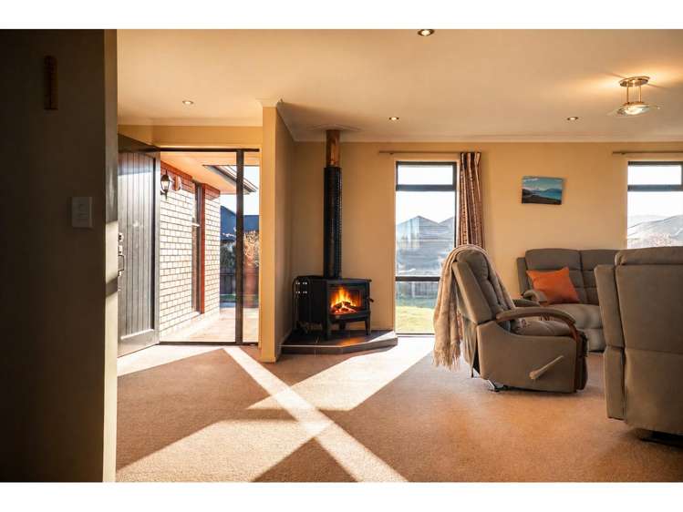 19 Greenfield Place Twizel_4