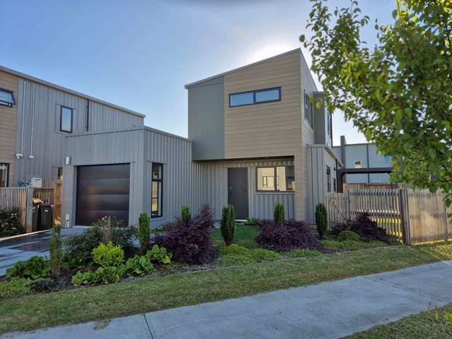 Stylish Low Maintenance Living at Jack’s Landing