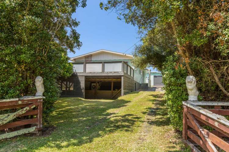 847 Hokio Beach Road_0