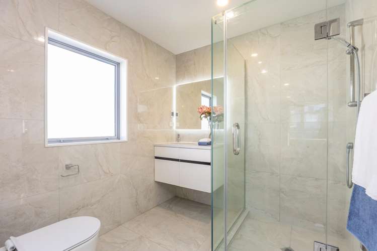 1 Tims Crescent Flat Bush_18