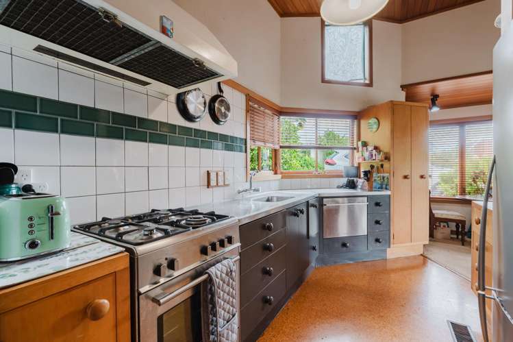 134 Lake Crescent Hamilton Lake_10