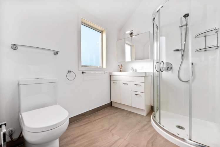 1/85 Meadway Sunnyhills_12