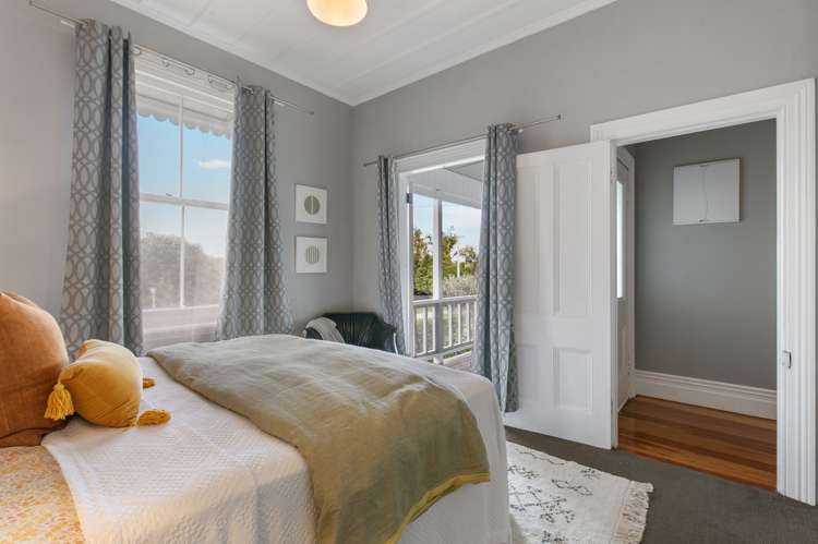 36 Ray Small Drive Papakura_11