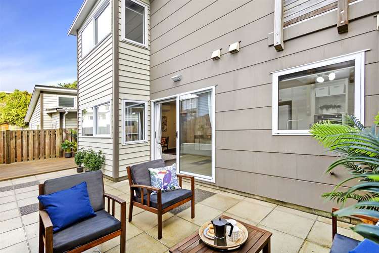 16b Lincoln Avenue Tawa_15