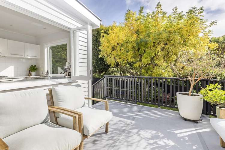 21 Waikare Street Karori_11