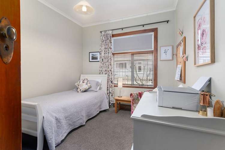 19 Clifton Avenue Carterton_15