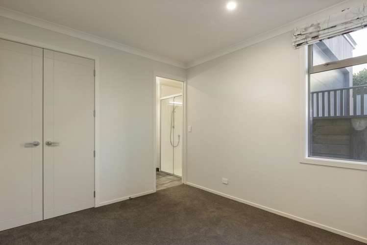 18 Lake View Place Fairhall_11
