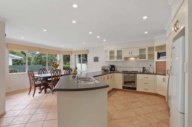 10 Greenwoods Close Titirangi_3
