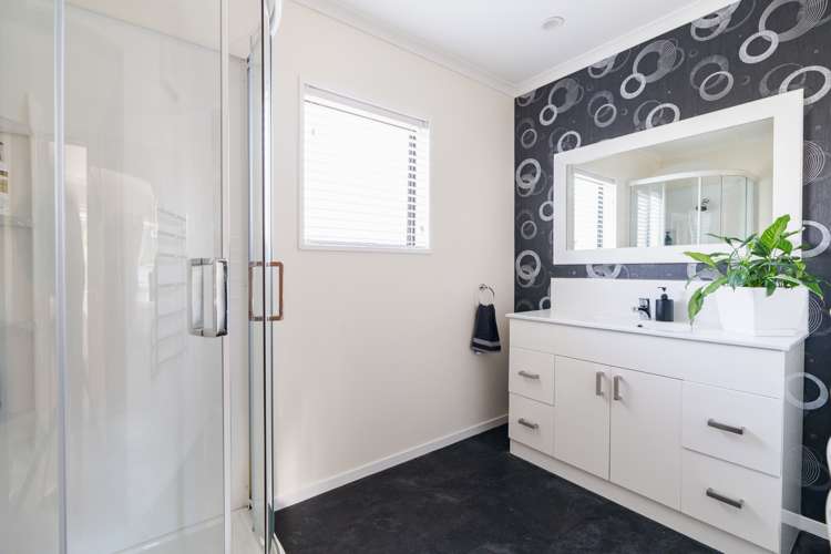 61 Holyhead Street Outram_11