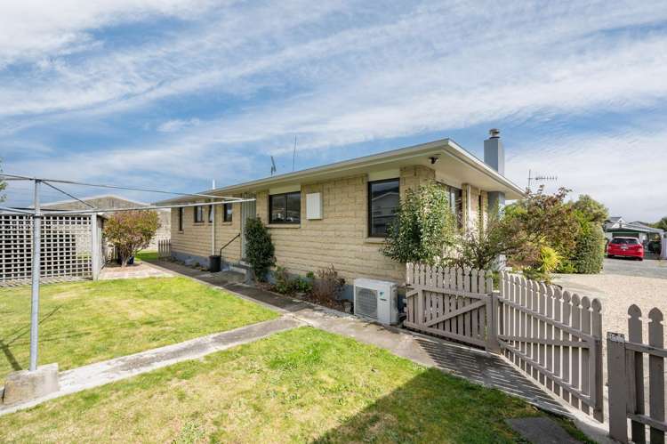 8 Challies Way Richmond_18