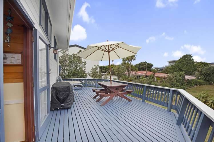 2A Marine Parade Otaki Beach_7