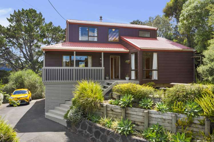 1160 Huia Road Huia_19