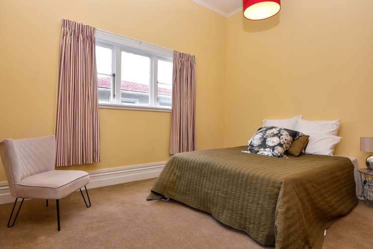 224 High Street South Carterton_11