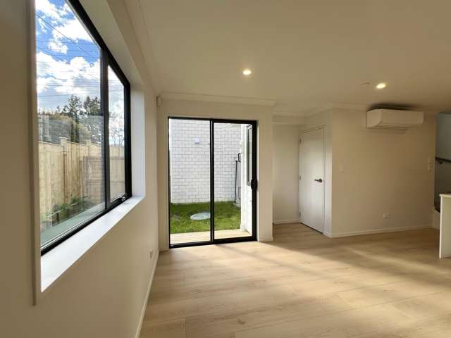 71b Royal Road Massey_2