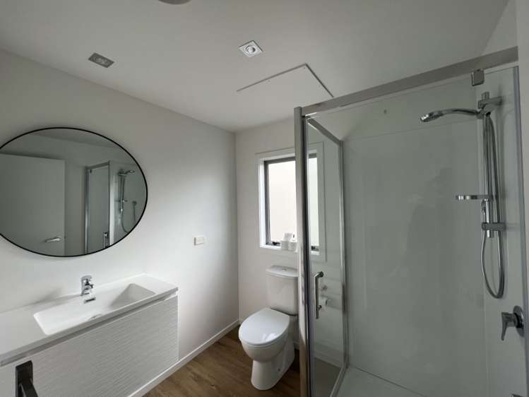 C13/71 Spencer Road Oteha_8