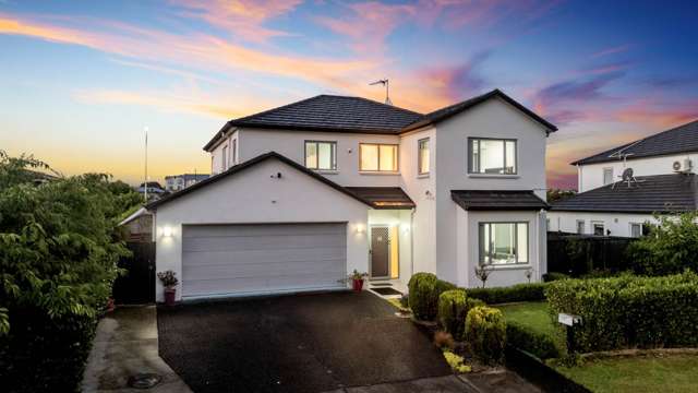 Spacious Family Living in Established Karaka Lakes