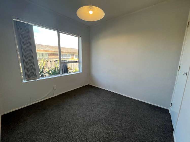 2/13 Latham Avenue Pakuranga_6