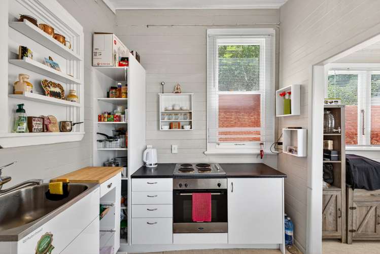 10 Milton Road Bluff Hill_12