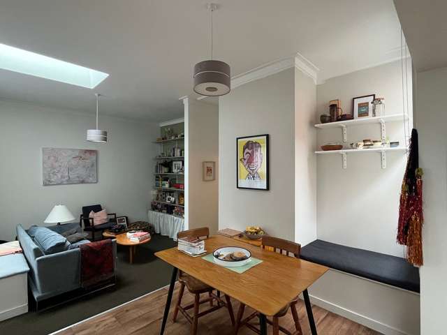 Charming 2 Bedroom Flat in Mount Victoria