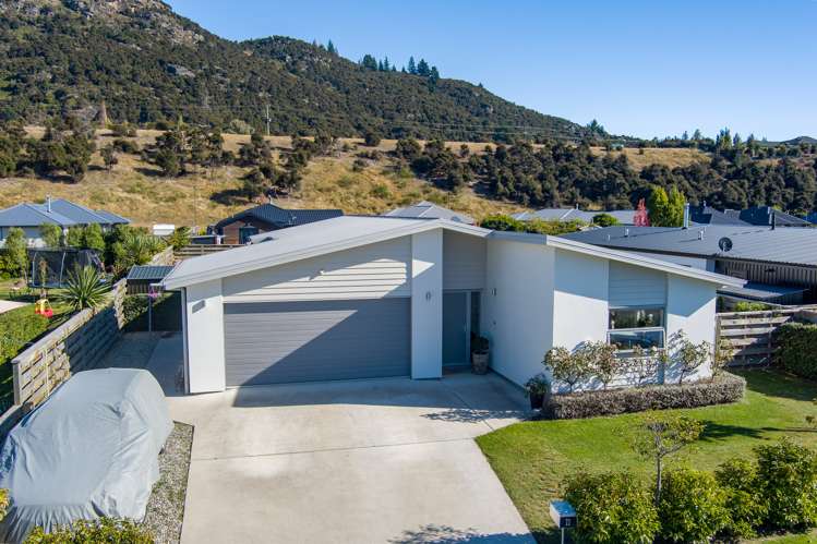 22 Snowberry Street Albert Town_7