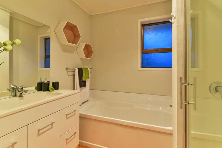 39 Hobart Crescent Wattle Downs_8