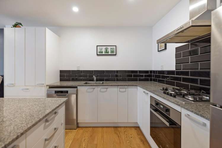 Unit 204 The Glebe, 1 Beetham Street Queenstown_8