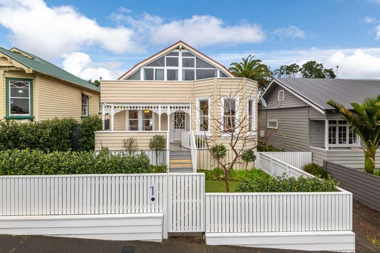 6 Sherwood Avenue_0