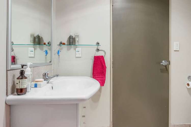 41/1 Piriti Drive Te Atatu Peninsula_11