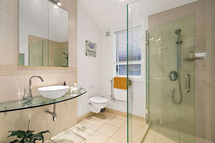 6 Miri Road Rothesay Bay_16