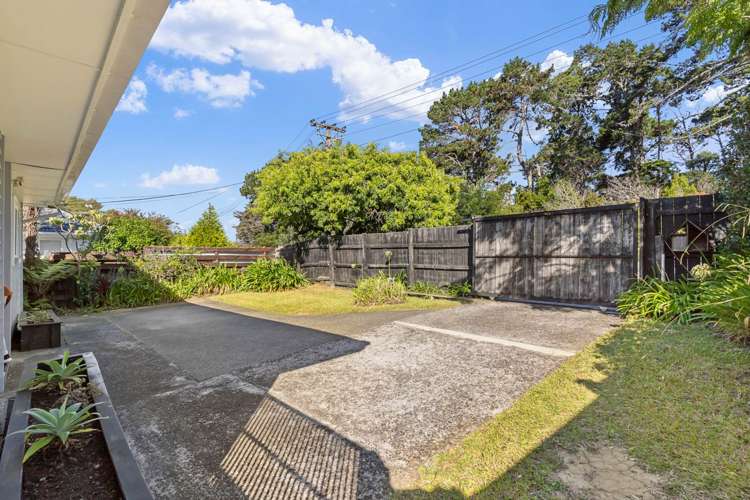 11 Golf Road New Lynn_15