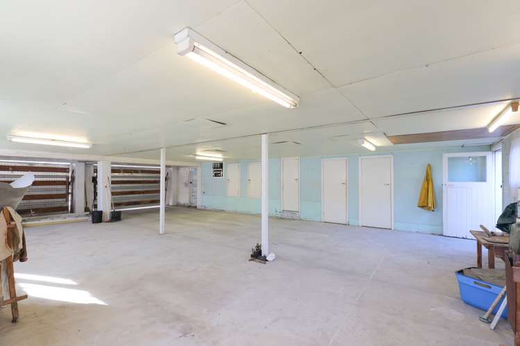 13 Neale Avenue Stoke_18